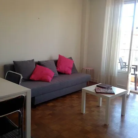 Vue Et Negresco. Appartement Nice